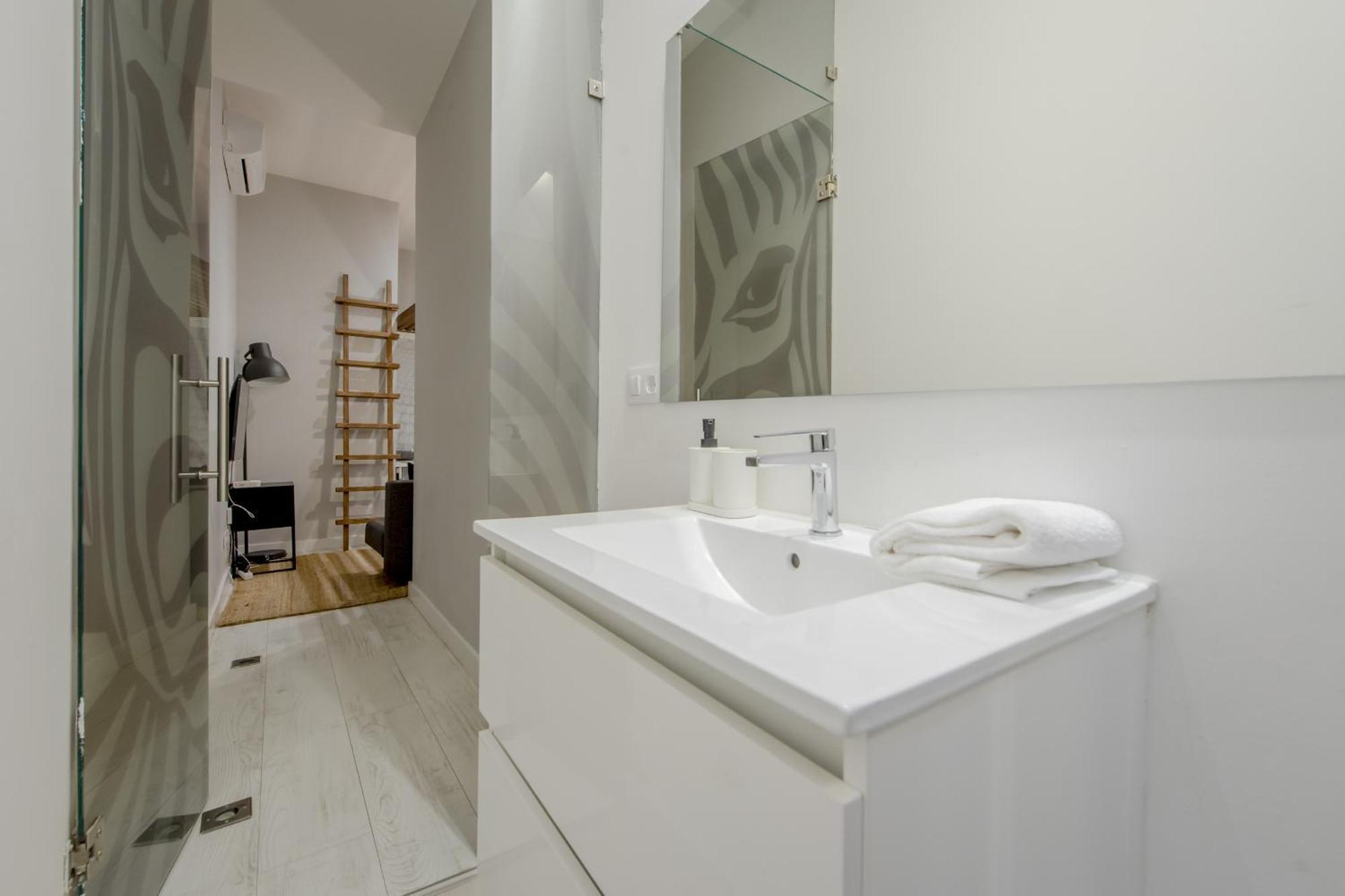 Apt Con Estilo - 5Pax En Zona Tirso-Centro E1 Madrid Exterior photo